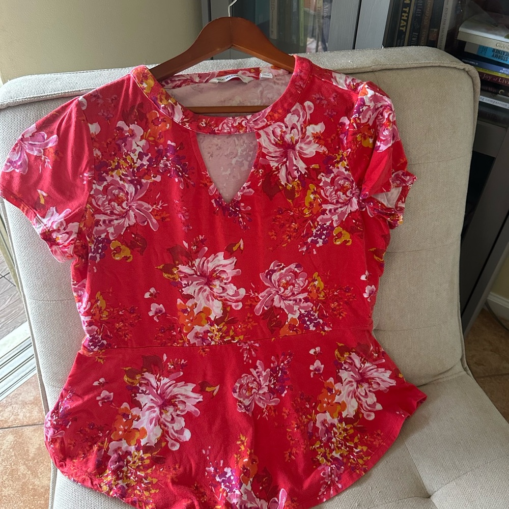 Isaac Mizrahi Scarlet Floral Top